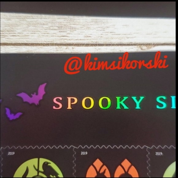 100 Spooky Silhouettes 2019 Forever Postage Stamps USPS Holo‎ Foil Halloween - Picture 7 of 8